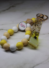 Load image into Gallery viewer, Card Grabber Key Chain