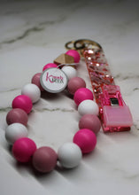 Load image into Gallery viewer, Card Grabber Key Chain