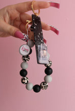 Load image into Gallery viewer, Card Grabber Key Chain