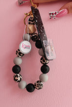 Load image into Gallery viewer, Card Grabber Key Chain